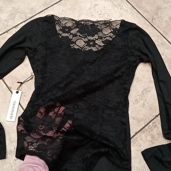 Nwot lace back black bodysuit - Picture 4 of 4